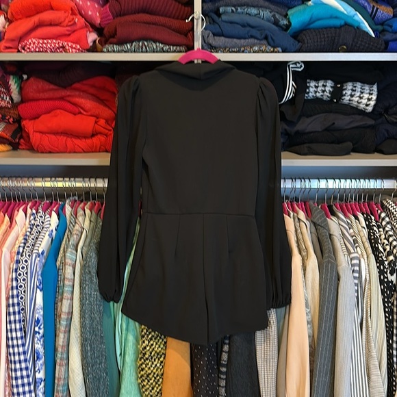 Windsor black v neck long semi sheer sleeve elastic cuff romper size S - Picture 3 of 3